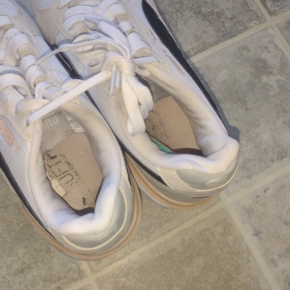 Puma White and Black Sneakers - Picture 13 of 15